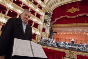 Il Maestro De Simone al Teatro San Carlo