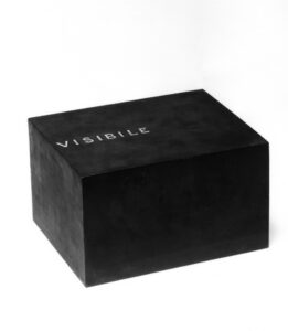 2 - Giovanni Anselmo, Invisibile, 1971-1975, ardesia e scritta incisa, cm 15x20x25
