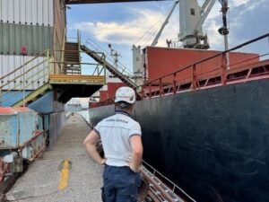 Nave portarinfuse Belize detenuta a Napoli