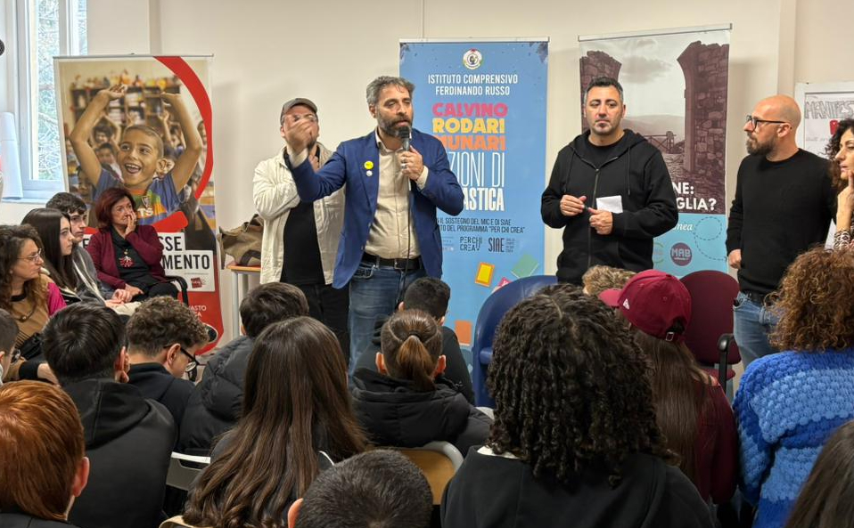 Incontro studenti Antonio De Matteo_progetto REC (2)