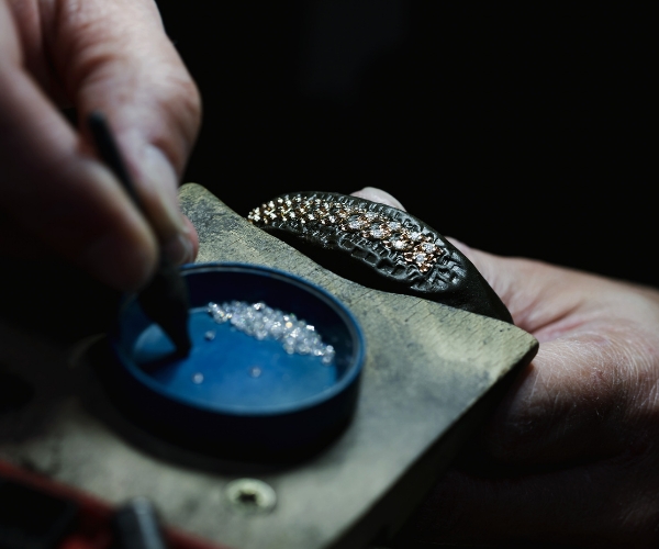 Tari - TRADIZIONE-ORAFA-CAMPANA